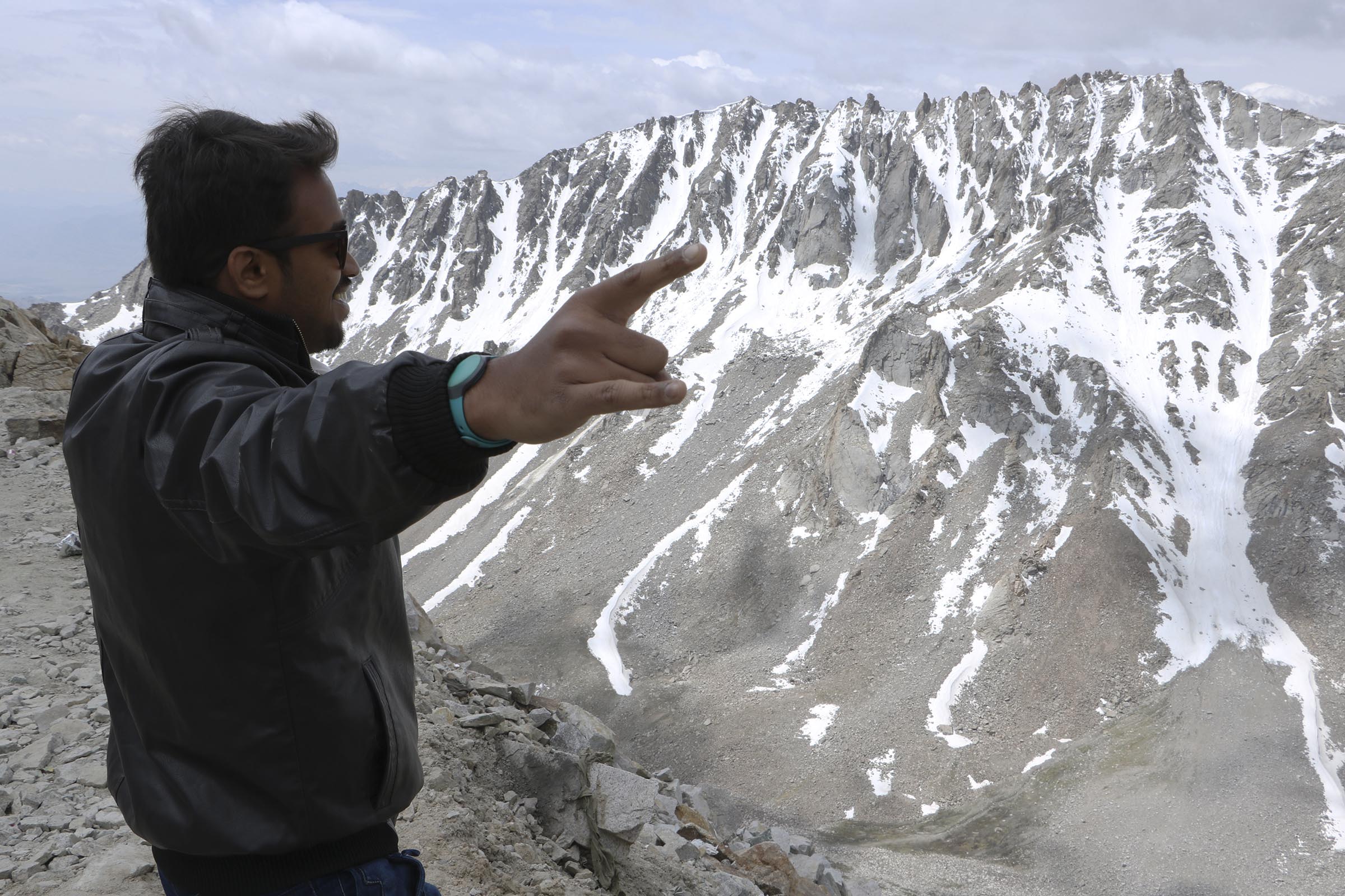 Scenic view at Khardungla Pass